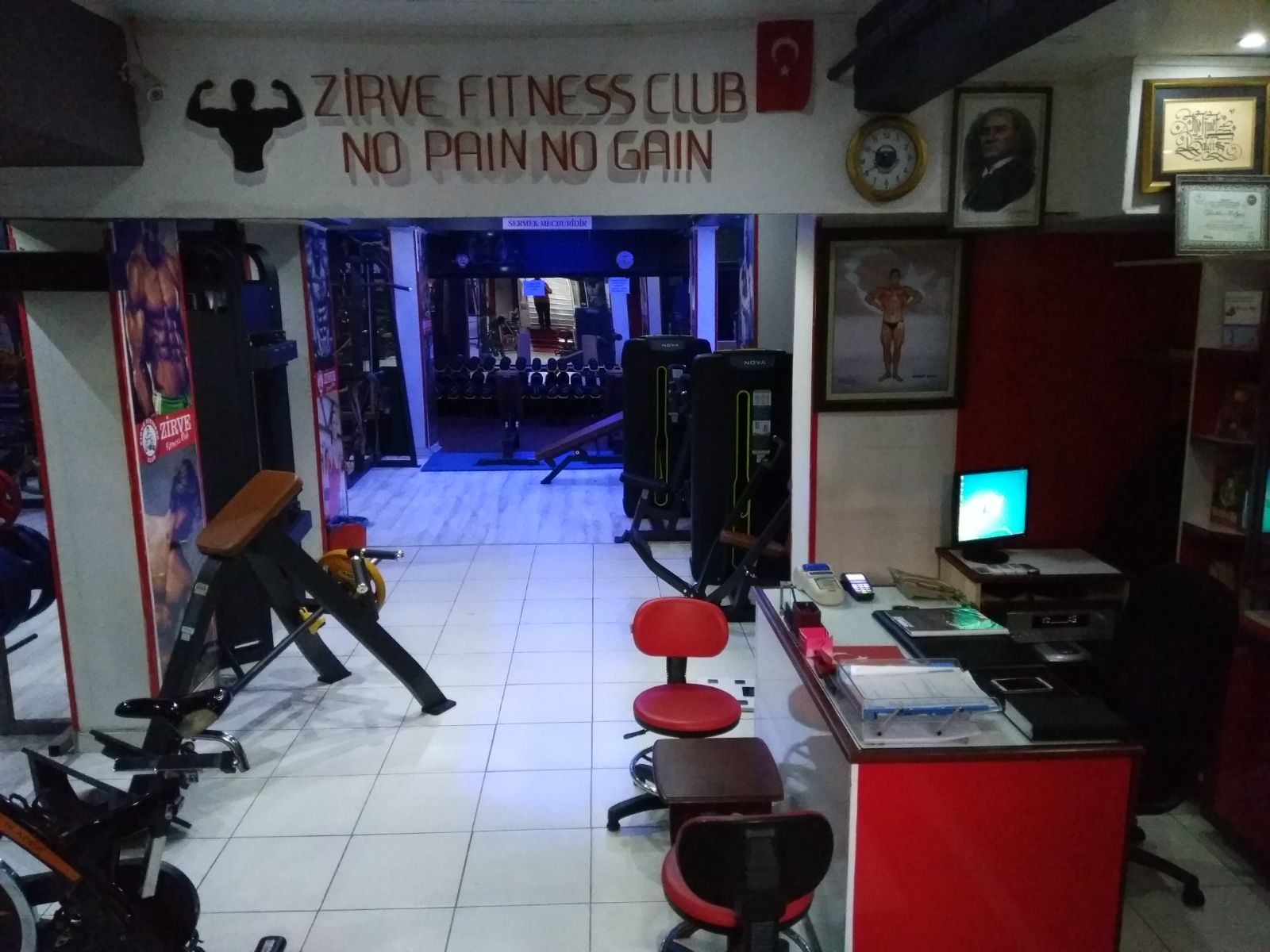 Zirve Fitness Club'den Kareler (1. Şubemiz) Zirve Fitness Club'den Kareler (1. Şubemiz)